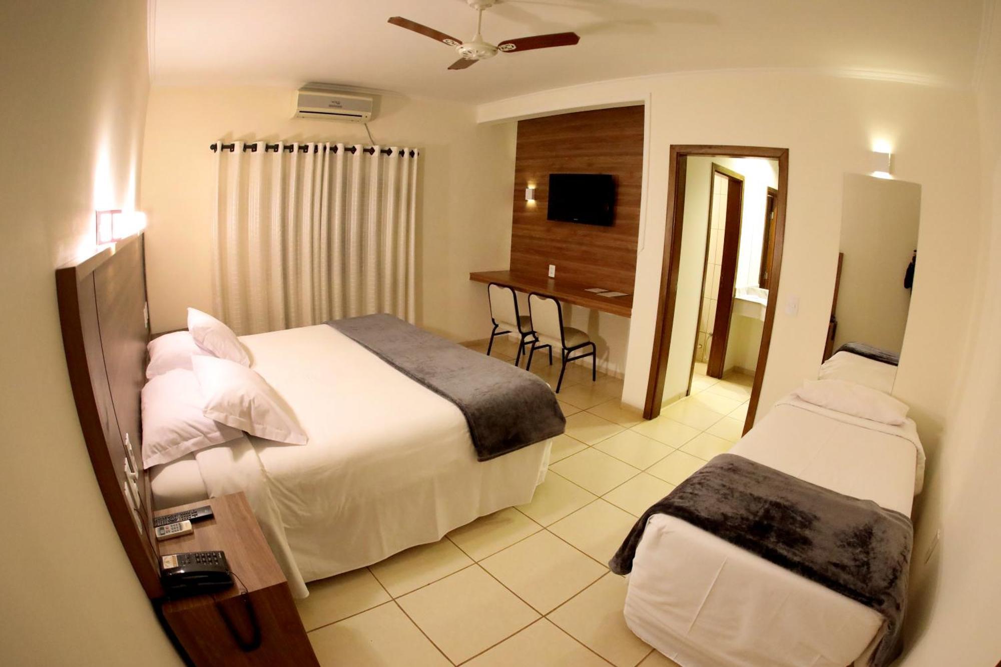Hotel Roda D'Agua Andradina ภายนอก รูปภาพ