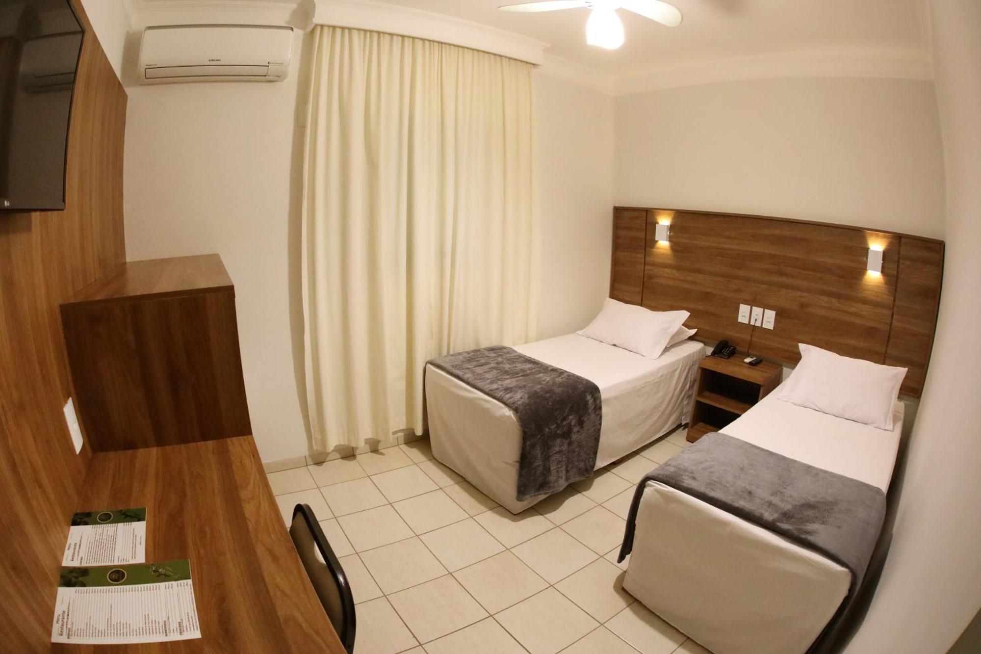 Hotel Roda D'Agua Andradina ภายนอก รูปภาพ