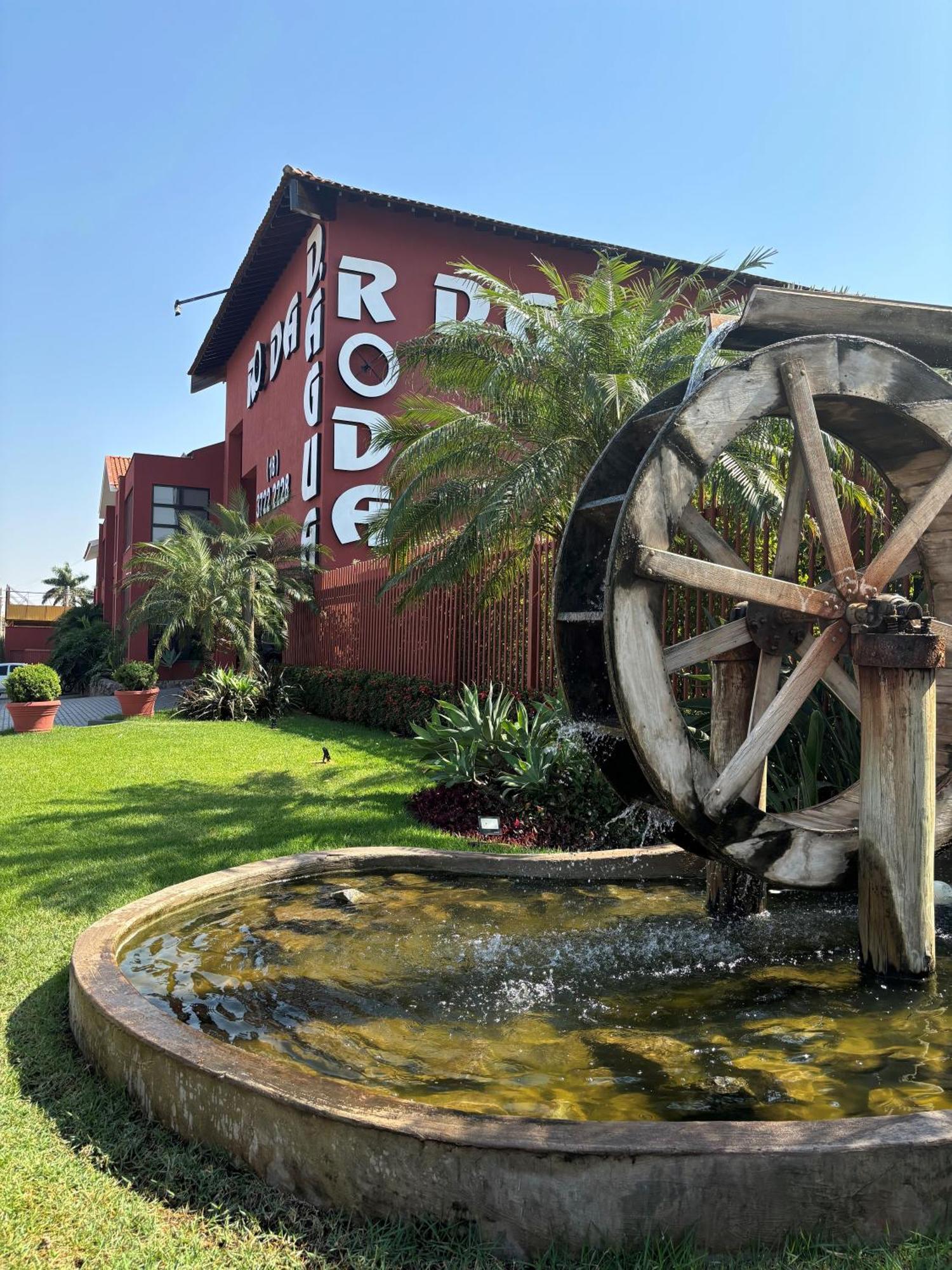 Hotel Roda D'Agua Andradina ภายนอก รูปภาพ